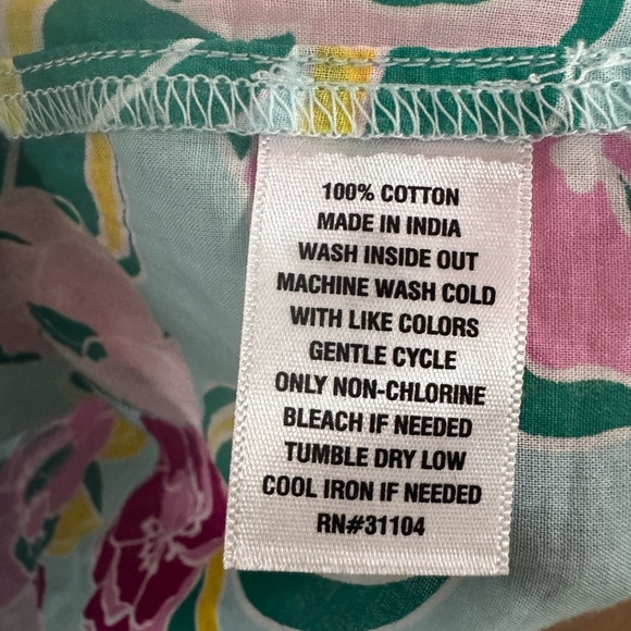 KM ROGERS Preppy Floral Blouse - Picture 6 of 9